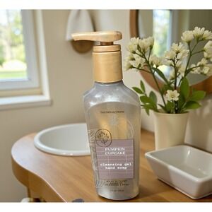 Bath & Body Works Foaming Hand Soap Pumpkin Cupcake‎ 8 oz Vanilla Golden Honey